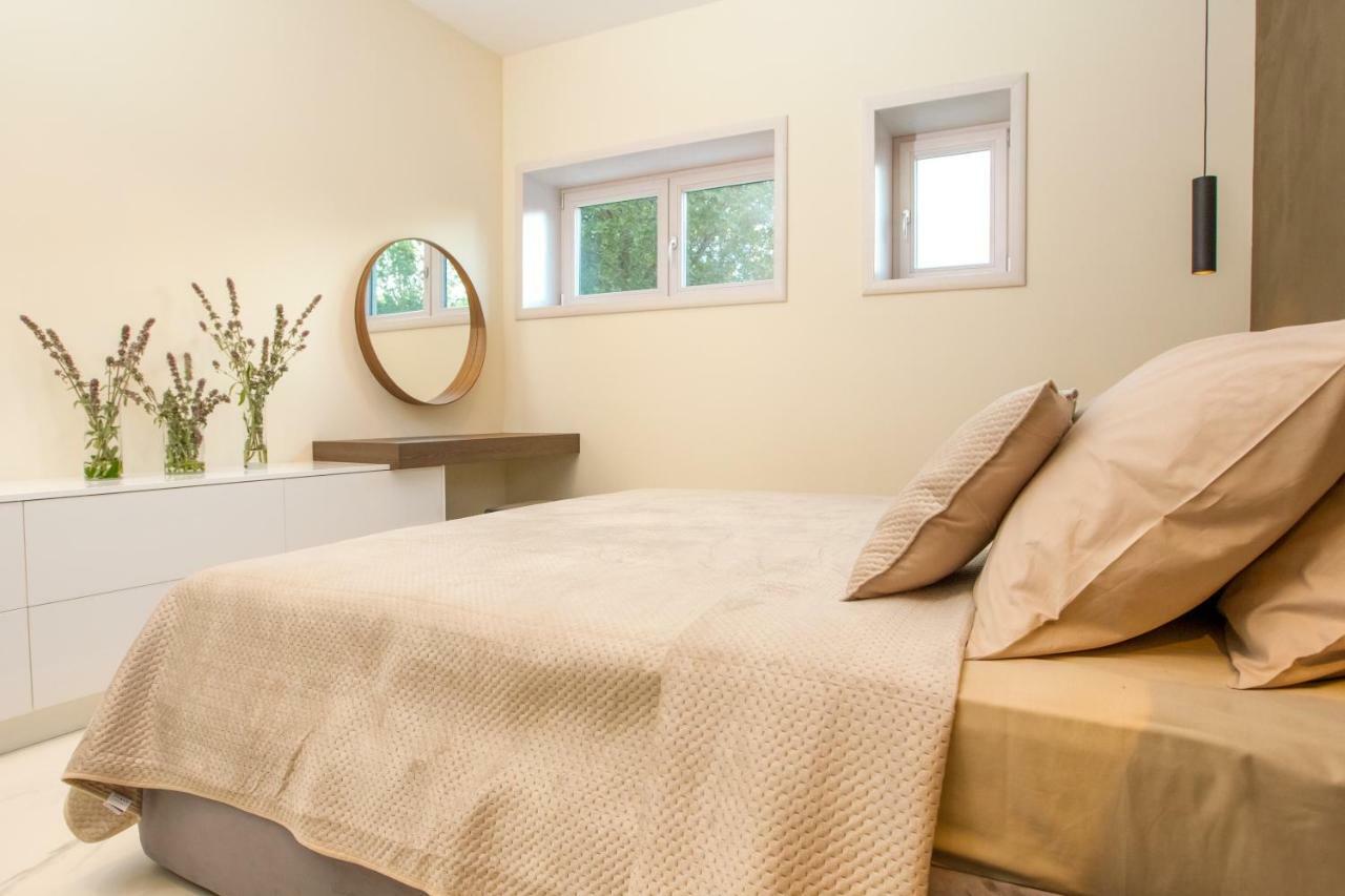 Apartmani Paklenica Noa Starigrad Paklenica Luaran gambar